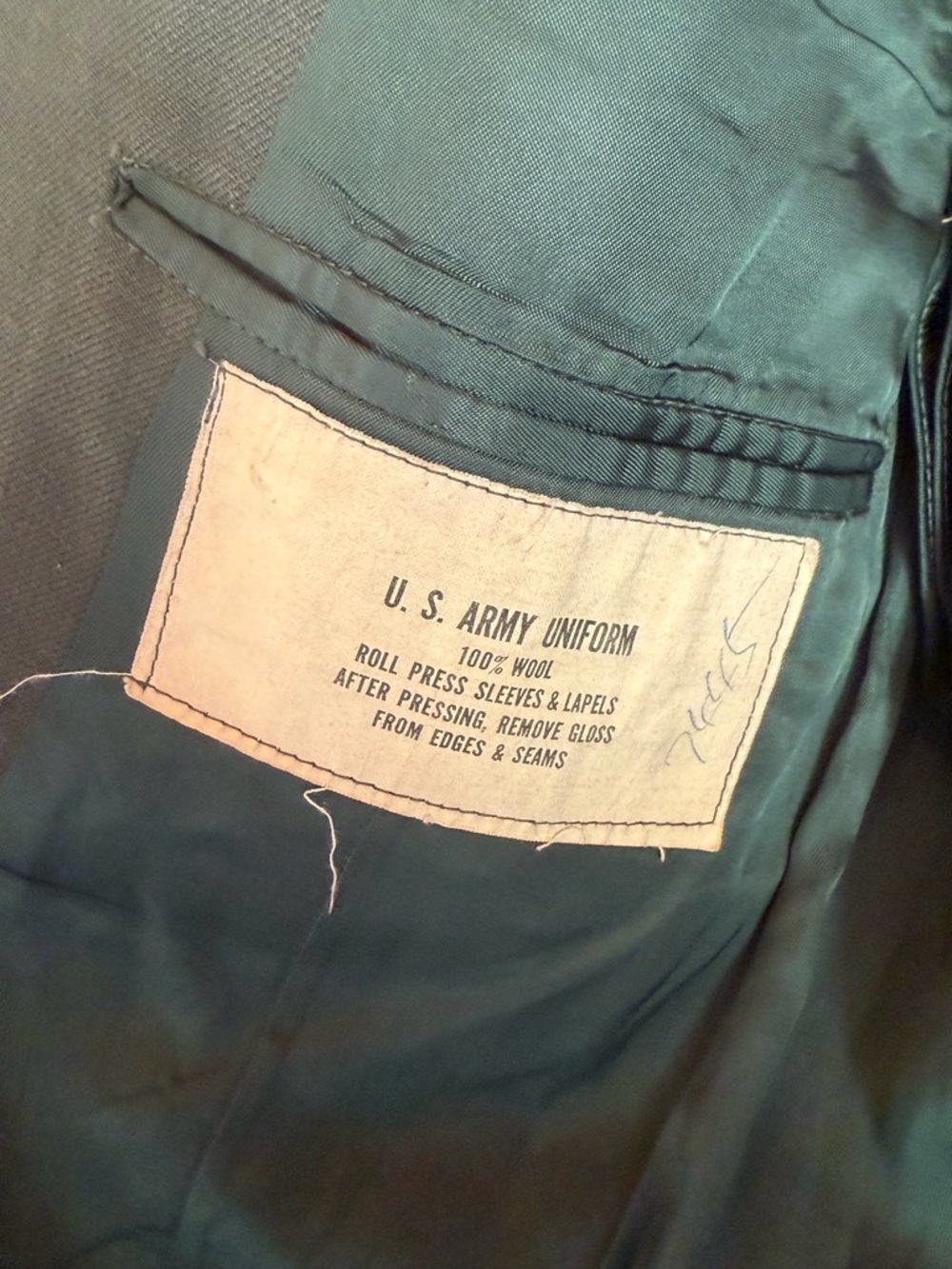 Vintage U.S. Army Dress Green Jacket w/ Patches Sz 40L - Picture 6 of 9